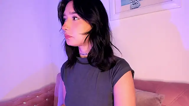 Snapshot of SophieMoneet chatting on 10, 7, 2026 SophieMoneet online show from 10, 7, 2026