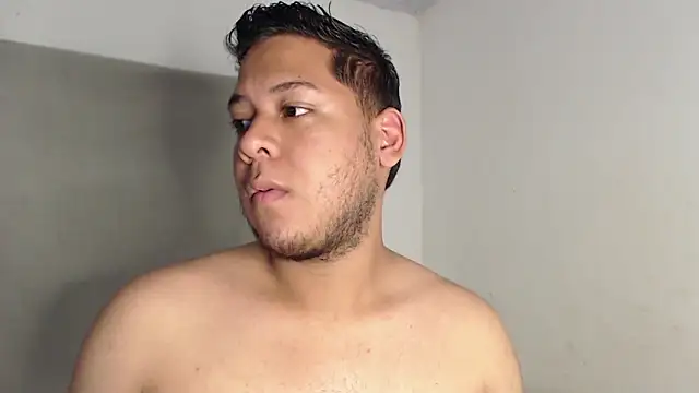 Snapshot of nicolas_cr1 chatting on 23, 6, 2026 nicolas cr1 online show from 23, 6, 2026