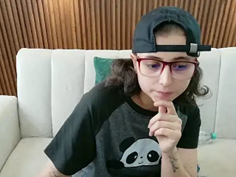 Snapshot of feelena_mysoull chatting on 23, 6, 2026 feelena mysoull online show from 23, 6, 2026
