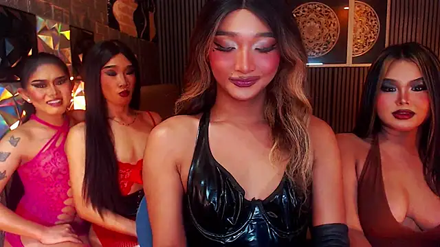 Snapshot of selena_lust chatting on 4, 7, 2026 selena lust online show from 4, 7, 2026