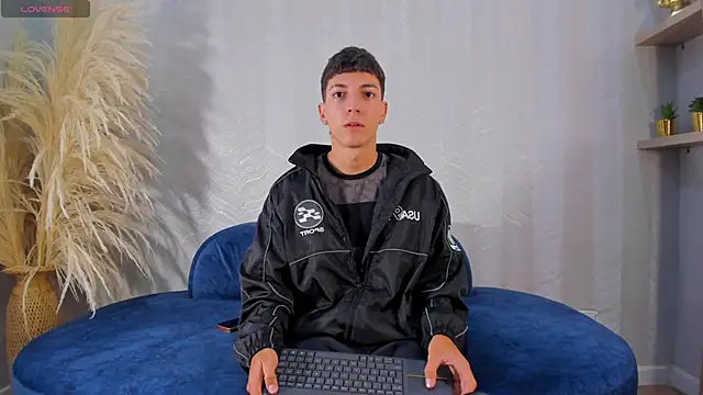 Gian Rossi online show from 14, 6, 2026