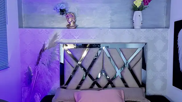Snapshot of zarina_winslow chatting on 14, 7, 2026 zarina winslow online show from 14, 7, 2026