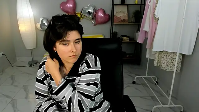 Snapshot of Barbara_Little chatting on 29, 5, 2026 Barbara Little online show from 29, 5, 2026