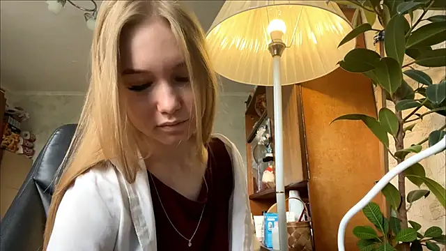 Snapshot of CastiMelion chatting on 28, 5, 2026 CastiMelion online show from 28, 5, 2026