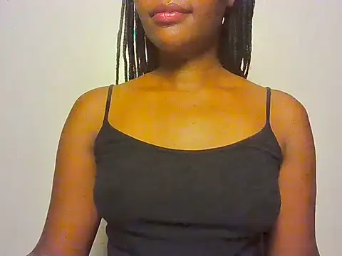 Snapshot of DivineDollx chatting on 6, 7, 2026 DivineDollx online show from 6, 7, 2026