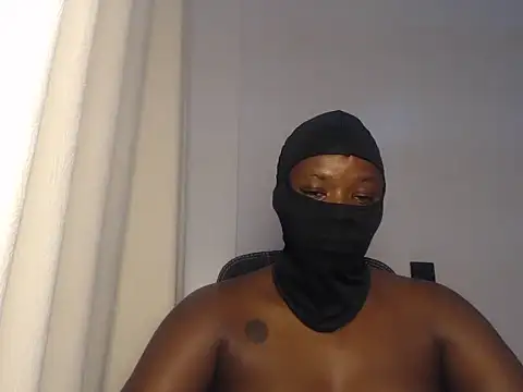 Snapshot of Ebony_heat chatting on 1, 6, 2026 Ebony heat online show from 1, 6, 2026
