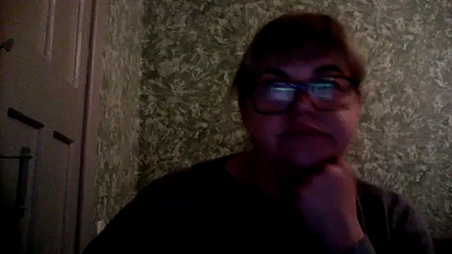 Snapshot of Empress211 chatting on 30, 5, 2026 Empress211 online show from 30, 5, 2026
