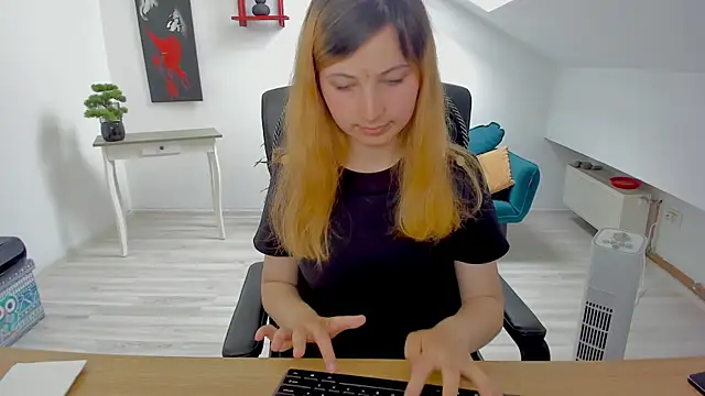 CamelliaStone online show from 18, 6, 2026