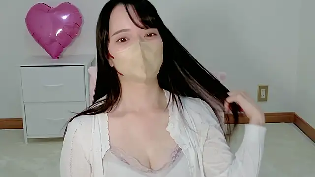 Hikari  o00 online show from 18, 7, 2026