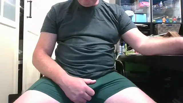 Snapshot of BrianB041978 chatting on 7, 6, 2026 BrianB041978 online show from 7, 6, 2026
