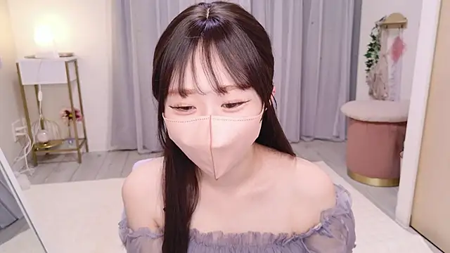 Snapshot of YURInya_ chatting on 7, 6, 2026 YURInya online show from 7, 6, 2026