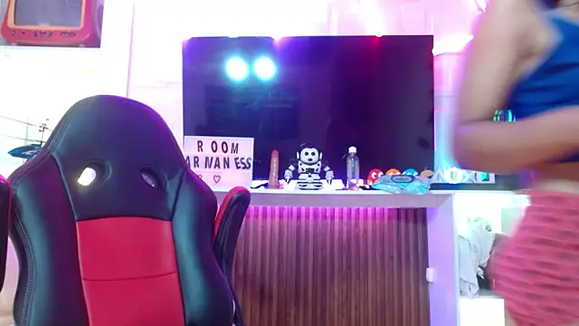  QueenMarilyn online show from 8, 6, 2026