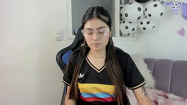 Snapshot of Noa_bunny_ chatting on 7, 7, 2026 Noa bunny online show from 7, 7, 2026
