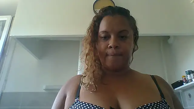 DOMINATRICESANDRA online show from 27, 6, 2026