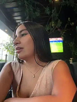 Snapshot of HaileyBieber_ chatting on 25, 6, 2026 HaileyBieber online show from 25, 6, 2026