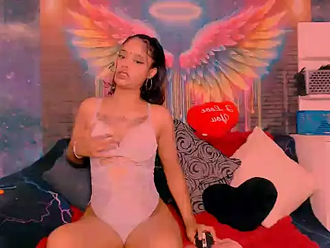 PetiteTeeen69 online show from 4, 8, 2026