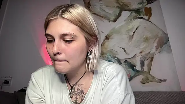 Snapshot of Ella_Bloom chatting on 6, 7, 2026 Ella Bloom online show from 6, 7, 2026