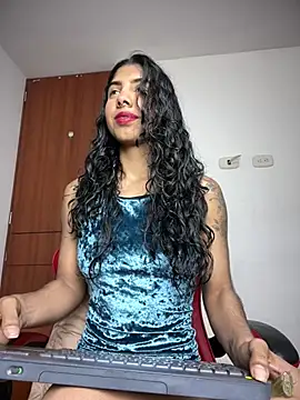 Snapshot of NassFit2 chatting on 4, 6, 2026 NassFit2 online show from 4, 6, 2026