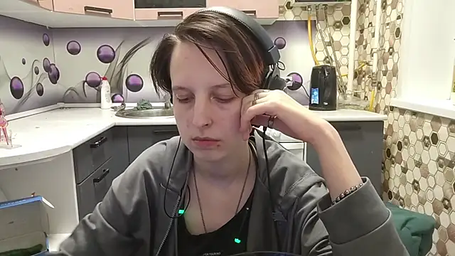 Snapshot of Saranade chatting on 25, 6, 2026 Saranade online show from 25, 6, 2026