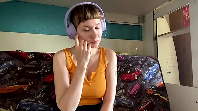 Snapshot of BuffTow chatting on 7, 6, 2026 BuffTow online show from 7, 6, 2026