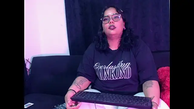 Snapshot of Scarlethh_ss chatting on 2, 6, 2026 Scarlethh ss online show from 2, 6, 2026