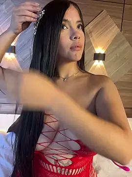 Snapshot of Lara_petit chatting on 12, 7, 2026 Lara petit online show from 12, 7, 2026