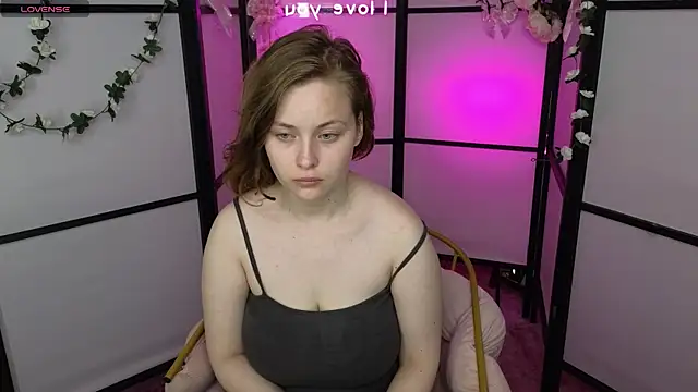 Snapshot of EricaWilds chatting on 5, 6, 2026 EricaWilds online show from 5, 6, 2026