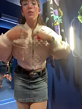 Snapshot of Tr3sL3ch3sss chatting on 30, 5, 2026 Tr3sL3ch3sss online show from 30, 5, 2026