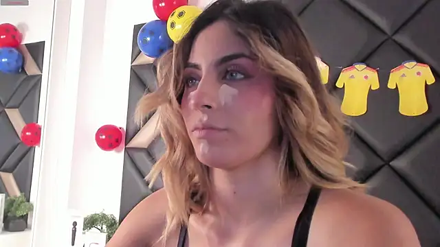 AdrianaHarlow online show from 17, 7, 2026