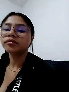 Snapshot of Sofielovee-01 chatting on 16, 6, 2026 Sofielovee-01 online show from 16, 6, 2026