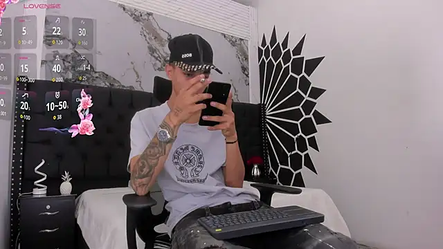 LucasJhonson  online show from 15, 6, 2026