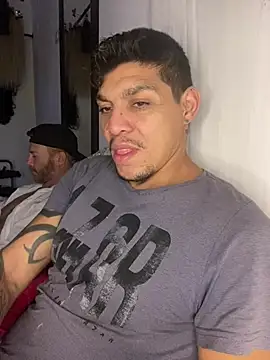 Snapshot of Tatuadomoreno23cm chatting on 22, 6, 2026 Tatuadomoreno23cm online show from 22, 6, 2026