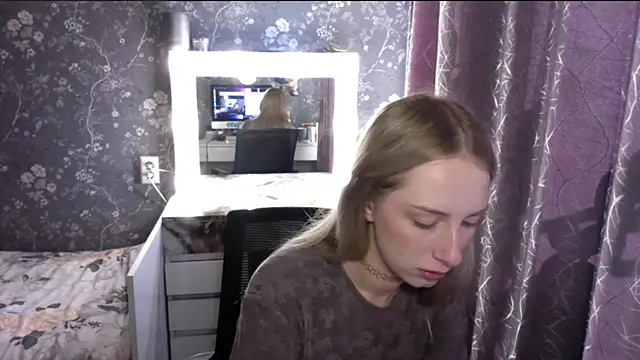 Snapshot of JennaLomeri chatting on 6, 6, 2026 JennaLomeri online show from 6, 6, 2026