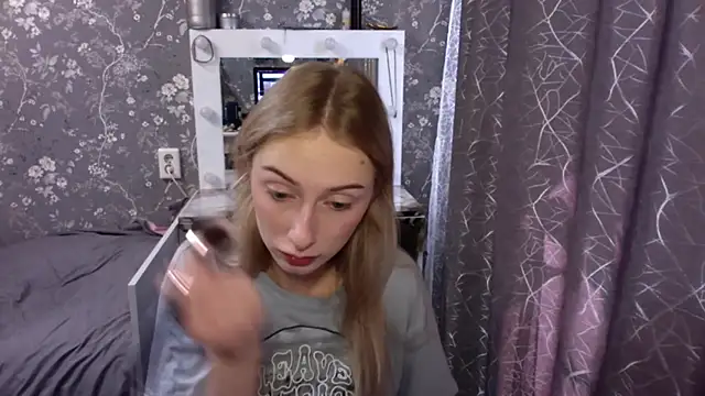 Snapshot of JennaLomeri chatting on 9, 6, 2026 JennaLomeri online show from 9, 6, 2026