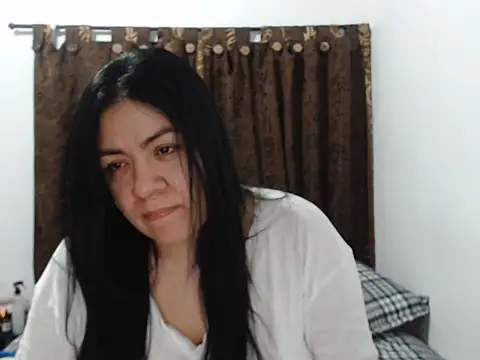Snapshot of Luna-dark chatting on 14, 7, 2026 Luna-dark online show from 14, 7, 2026