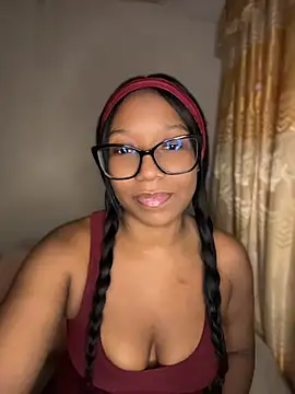 Snapshot of chell_iivy chatting on 12, 7, 2026 chell iivy online show from 12, 7, 2026