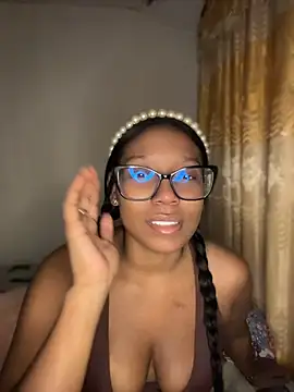 Snapshot of chell_iivy chatting on 14, 7, 2026 chell iivy online show from 14, 7, 2026