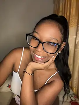 Snapshot of chell_iivy chatting on 16, 7, 2026 chell iivy online show from 16, 7, 2026