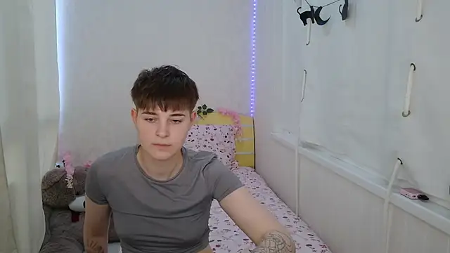 EmyHills online show from 18, 6, 2026