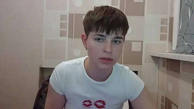 EmyHills online show from 30, 7, 2026