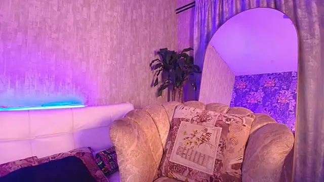 chloe bronze online show from 15, 6, 2026