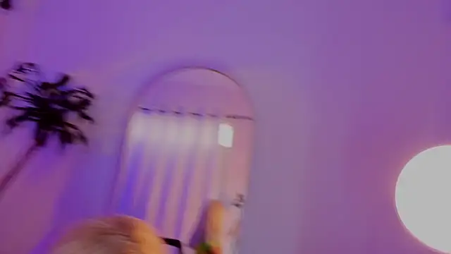 chloe bronze online show from 25, 7, 2026