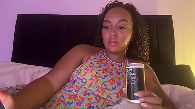 Snapshot of Celicaxo chatting on 3, 6, 2026 Celicaxo online show from 3, 6, 2026