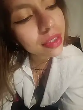 Snapshot of CleoDely chatting on 10, 7, 2026 CleoDely online show from 10, 7, 2026