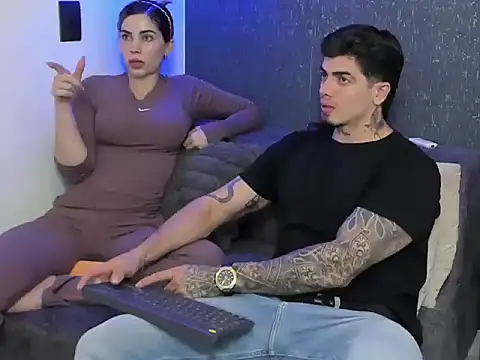Snapshot of latin_couple04 chatting on 1, 6, 2026 latin couple04 online show from 1, 6, 2026