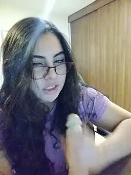 Snapshot of Roxxy_Sade chatting on 1, 7, 2026 Roxxy Sade online show from 1, 7, 2026