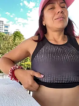 ArielFerrara online show from 8, 7, 2026