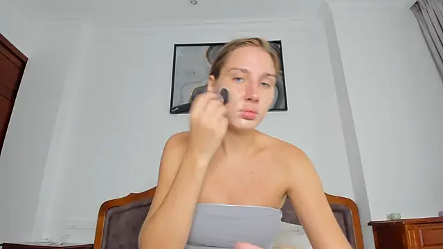 SofiClimbing online show from 2, 11, 2025