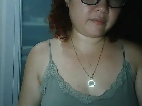 Snapshot of bitchychubby chatting on 8, 7, 2026 bitchychubby online show from 8, 7, 2026