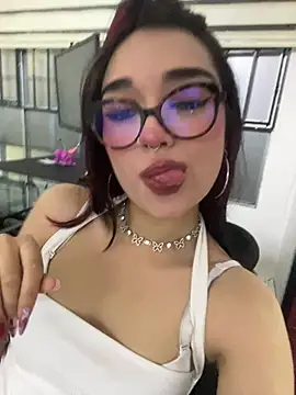 Snapshot of Start_xmoonx chatting on 8, 7, 2026 Start xmoonx online show from 8, 7, 2026